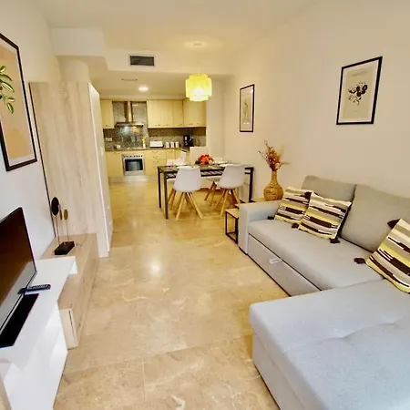 V&v Lloret-apartamento Fenals Exclusivo 6pax Totalmente Renovado Con Piscina, Gimnasio, Parking Y Area Infantil Apartment *