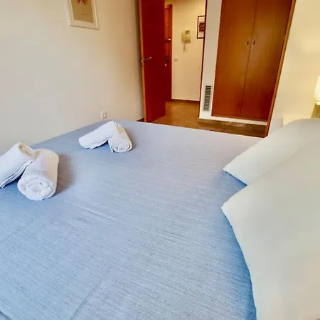 Apartment V&v Lloret-apartamento Fenals Exclusivo 6pax Totalmente Renovado Con Piscina, Gimnasio, Parking Y Area Infantil *