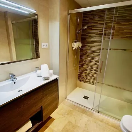 V&v Lloret-apartamento Fenals Exclusivo 6pax Totalmente Renovado Con Piscina, Gimnasio, Parking Y Area Infantil Apartment *
