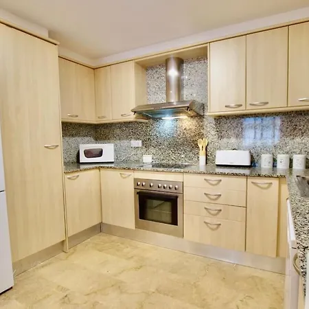 V&v Lloret-apartamento Fenals Exclusivo 6pax Totalmente Renovado Con Piscina, Gimnasio, Parking Y Area Infantil * Lloret de Mar