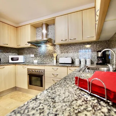 V&v Lloret-apartamento Fenals Exclusivo 6pax Totalmente Renovado Con Piscina, Gimnasio, Parking Y Area Infantil Apartment