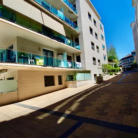 V&v Lloret-apartamento Fenals Exclusivo 6pax Totalmente Renovado Con Piscina, Gimnasio, Parking Y Area Infantil Apartment